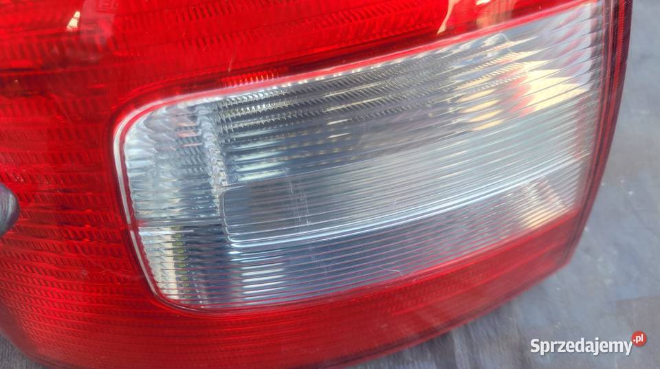 SKODA OCTAVIA 2 II LIFT LAMPA LEWA TYŁ TYLNA osobowe Ruda Śląska