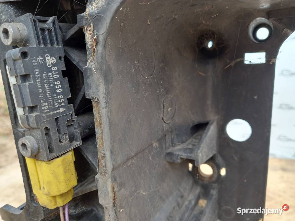 AUDI A3 SPORTBACK I 8PA 09r pas przedni Kielce