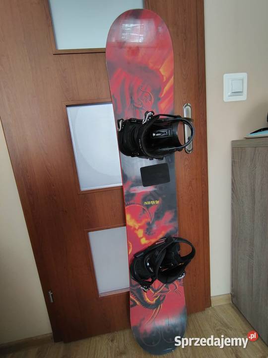 Deska snowboardowa wiązania kask akcesoria lubelskie Małaszewicze Małe sprzedam