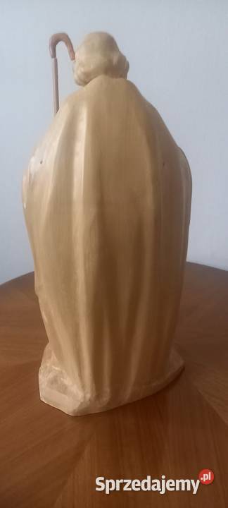 Drewniana rzeźba Świętej Rodziny