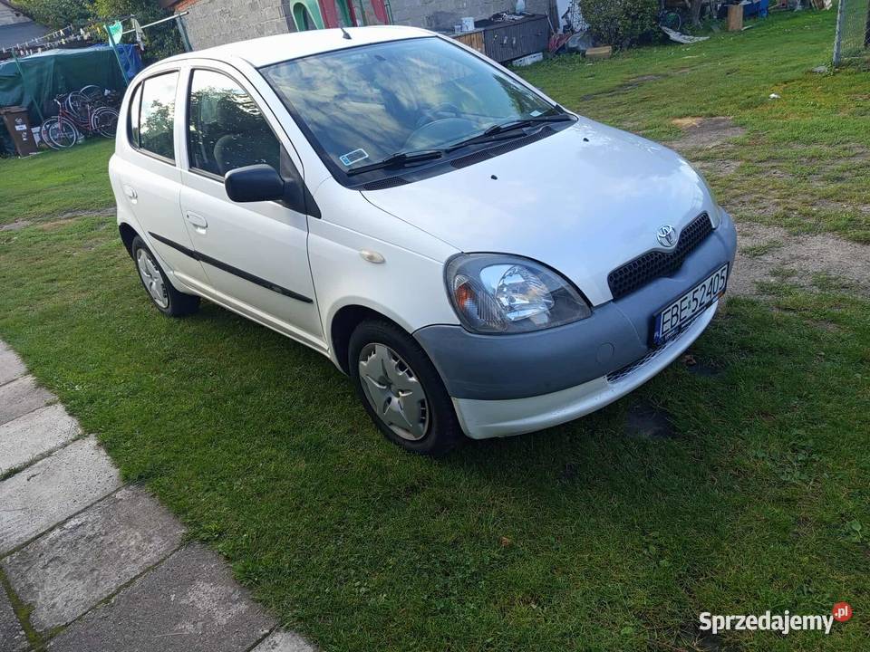 Toyota Yaris 10 4 cylindrowy Salon Polska Szczerców