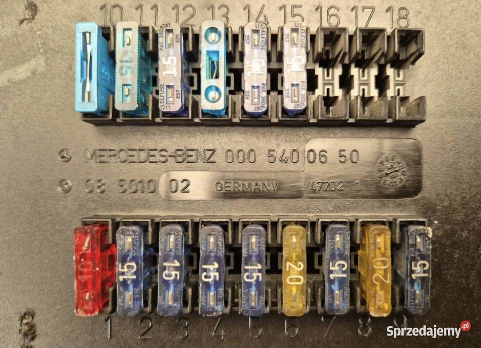 SKRZYNKA BEZPIECZNIKÓW MERCEDES VITO W638 W 638 Skrzynki bezpieczników Działoszyce