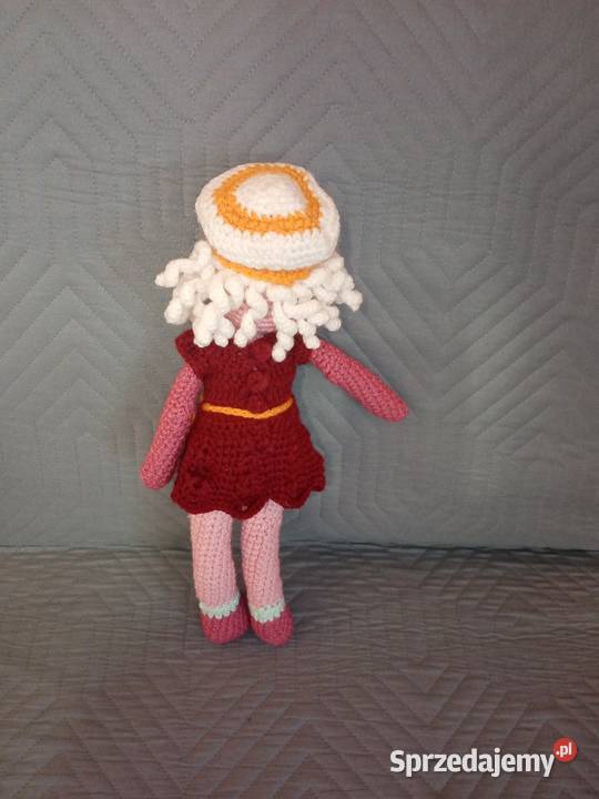 Ola szydełkowa lala