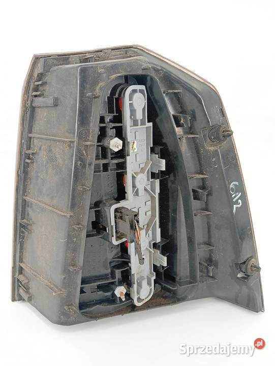 LAMPA TYŁ LEWA B EUROPA Opel Zafira II 2005