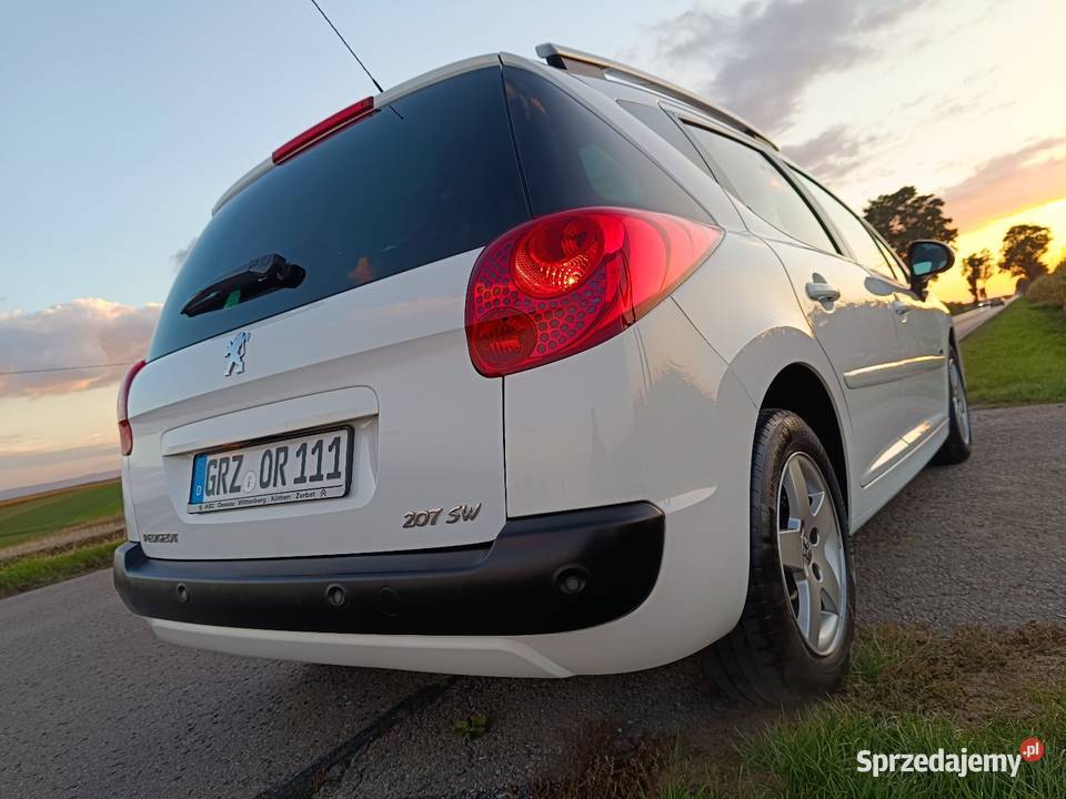 Peugeot 207SW 14 95 142000 2013 z Niemiec