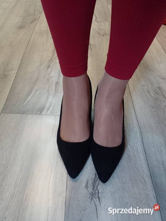 39 Czarne biznesowe czółenka wieczorowe na Czółenka sprzedam