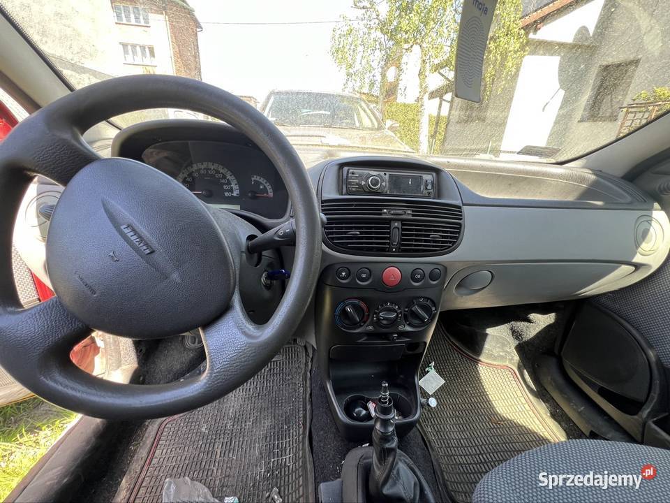 Cześć Fiat Punto 5 drzwi czerwony Wadowice