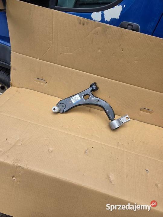 Wahacz lewy przód przedni Ford Fiesta MK6