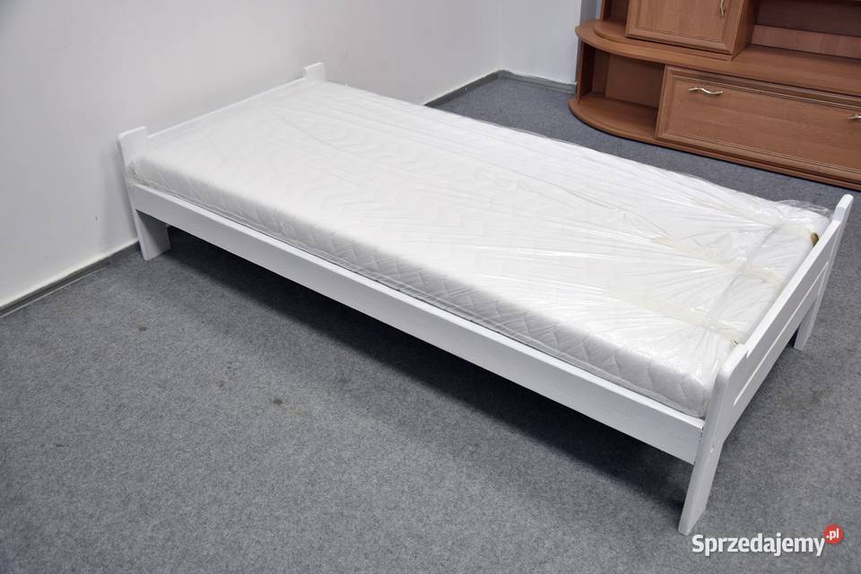 łóżko z drewna sosnowego z nowym materacem Olsztyn