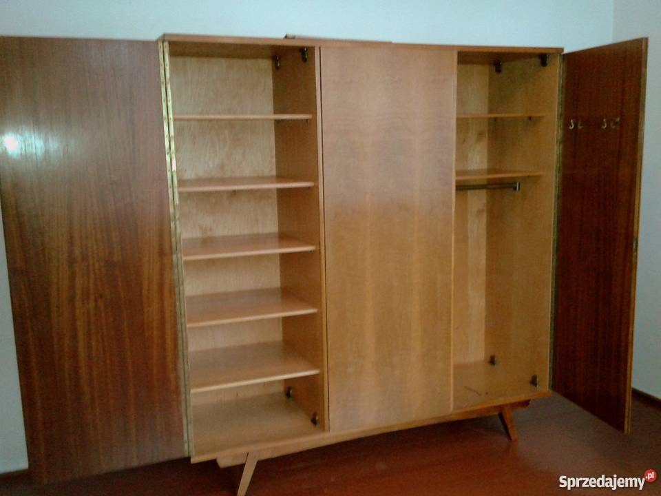 Szafa trzydrzwiowa używana stan PRL Nowy Dwór Mazowiecki