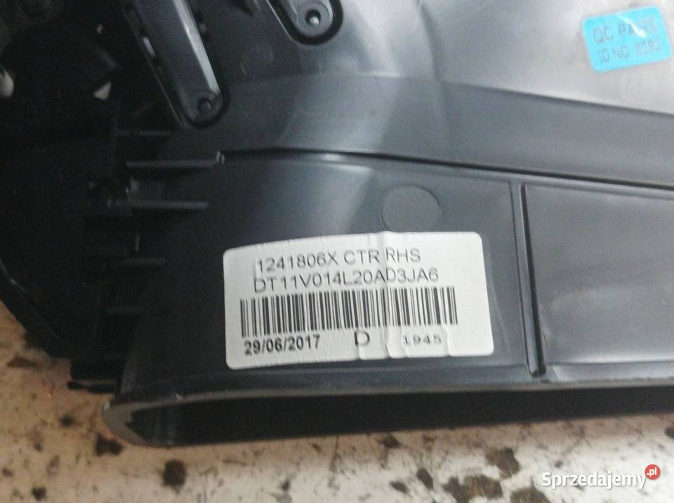 KRATKI NAWIEWU ŚRODKOWA RAMKA MK2 Ford Transit Rok produkcji 2017 sprzedam