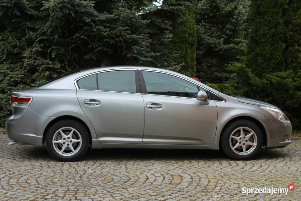 Toyota Avensis 147 Benzyna Przebieg 96 Sedan III wspomaganie kierownicy Avensis dolnośląskie Lubań