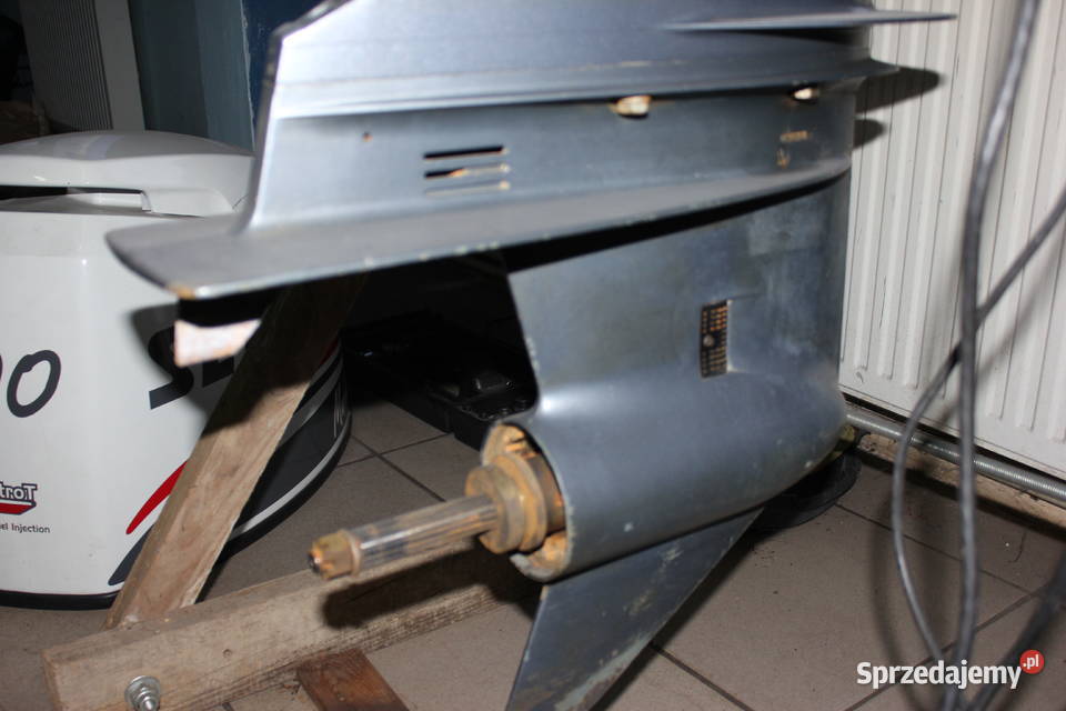 Spodzina czesci Yamaha F 100 Pozostałe sprzedam