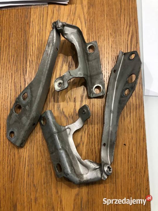 Wspornik maski Volvo C30 2007r osobowe Płock sprzedam