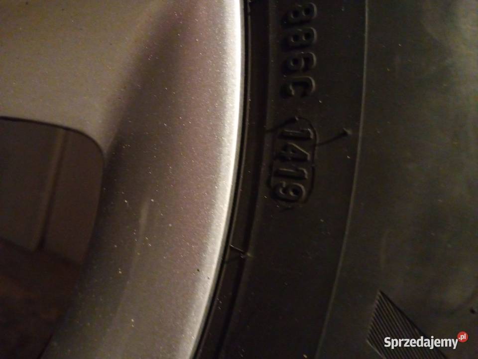 Felgi aluminiowe z oponami