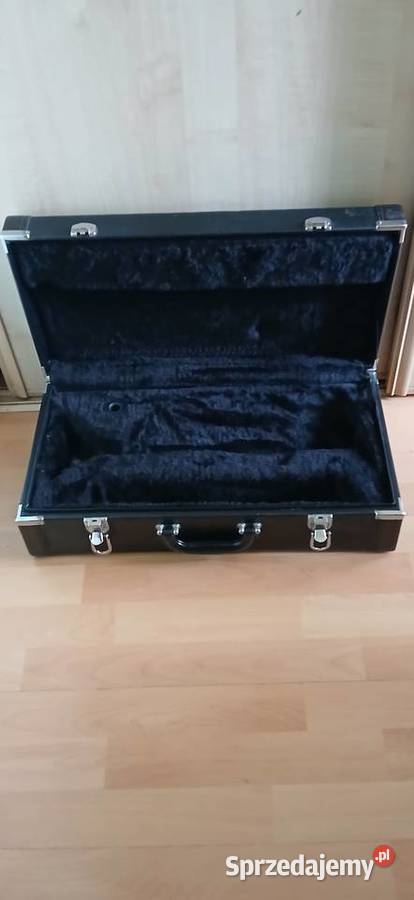 Stary twardy futerał na trabke blaszane