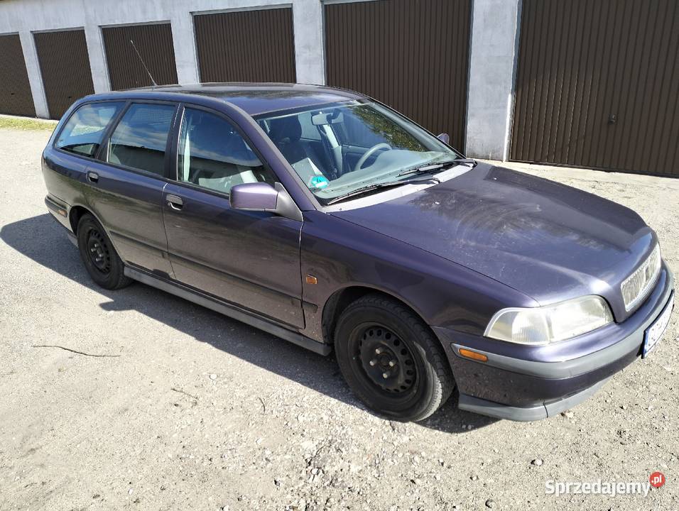Sprzedam Volvo V40 zarejestrowany ubezpieczony z Rok produkcji 1998 pomorskie Chojnice