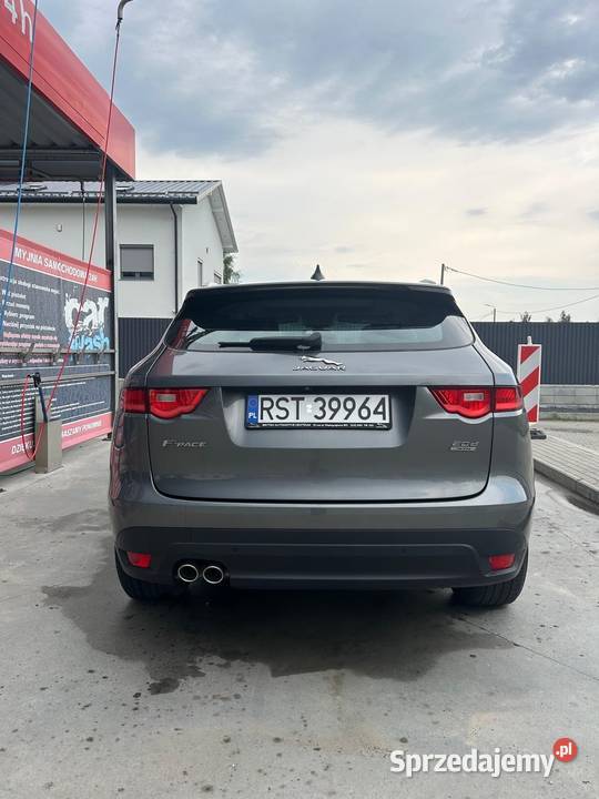 Jaguar FPace szary Zaklików