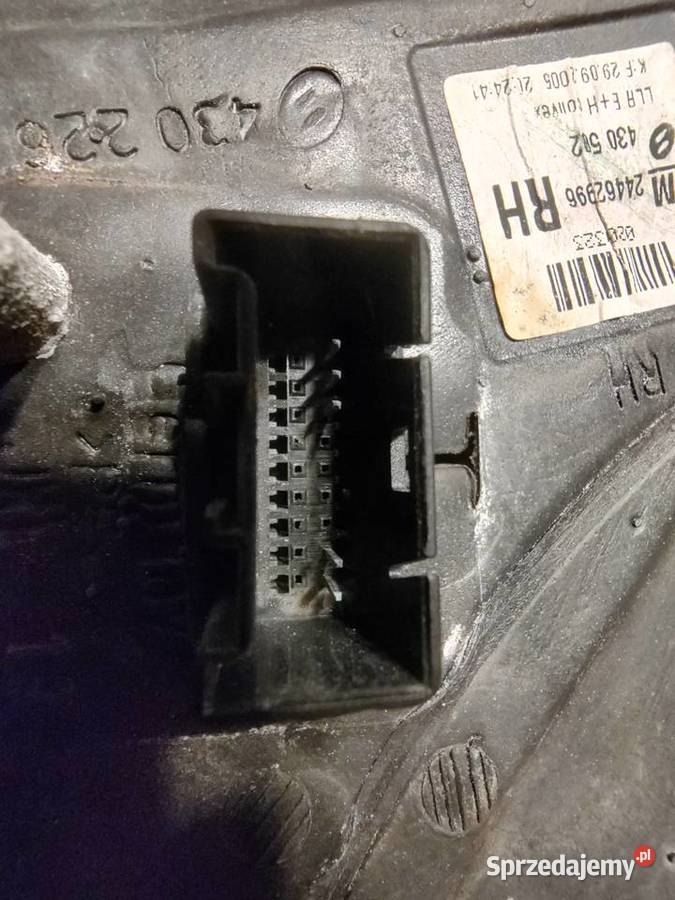 Lusterko prawe Z157 Opel Astra H Kombi Lusterka zewnętrzne śląskie