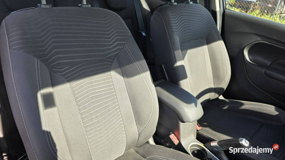 Ford Fiesta climatronic zarejestrowana zwykła czarny Lębork sprzedam