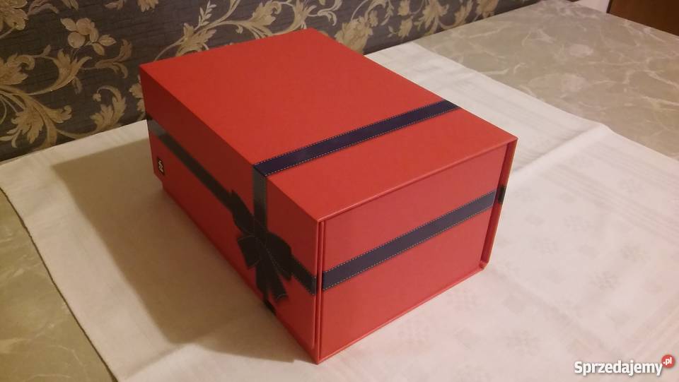 Przechowywanie na prezent pudełko czerwone z pomorskie