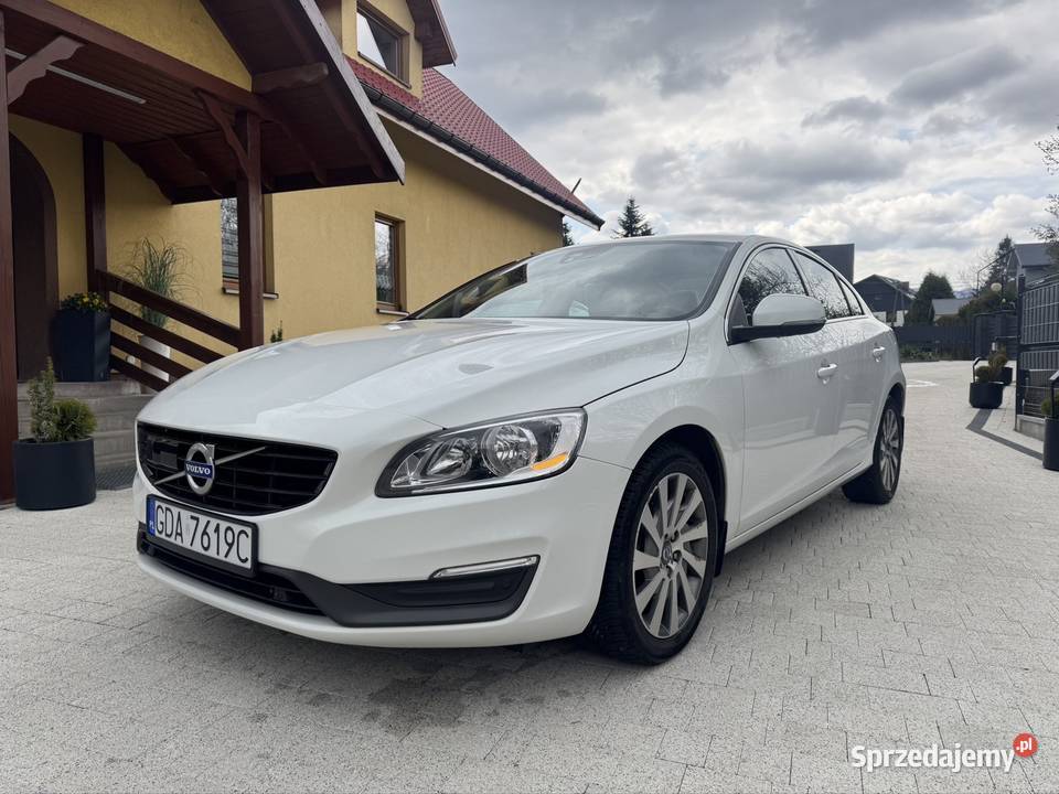 Volvo s60 25 t 300 koni niski przebieg reflektory ksenonowe Radziechowy