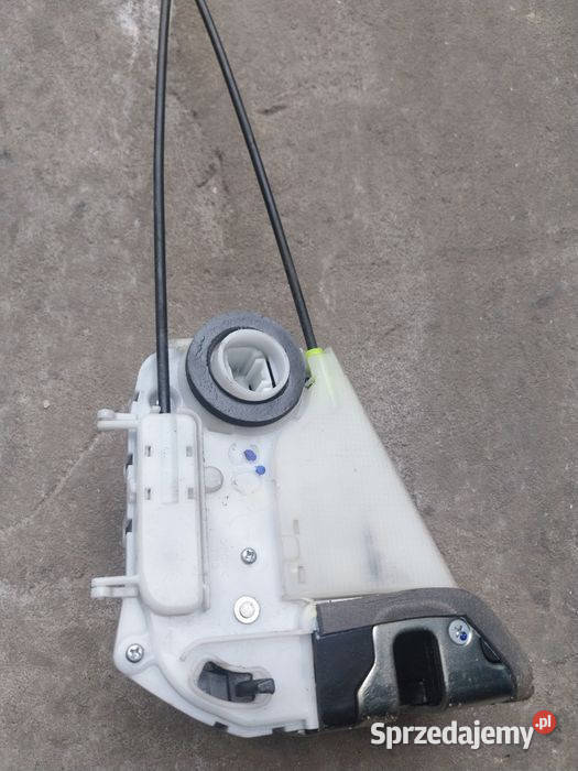 Zamek drzwi prawy tył 14 d4d toyota yaris III osobowe Pozostałe Wola Jachowa