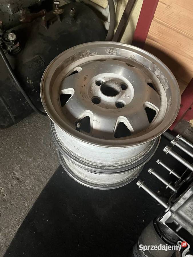 Sprzedam alufelgi ats 4x100 golf polo vento Samochodowe