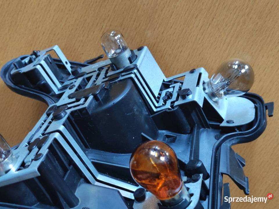 wkład lewy tył do lampy tylnej audi A4 B6 Pozostałe świętokrzyskie Kielce