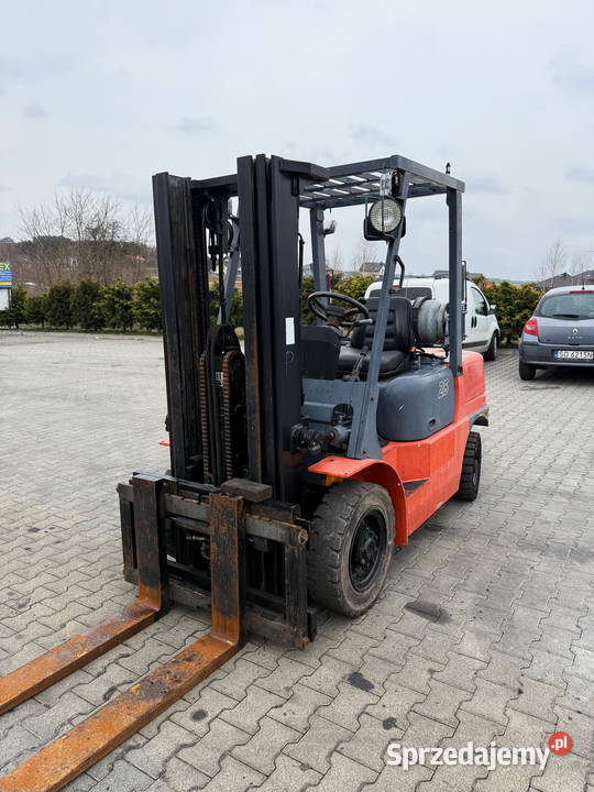 wózek widłowy HALLA FG25 Triplex 430m przesuw Nissan Działoszyn