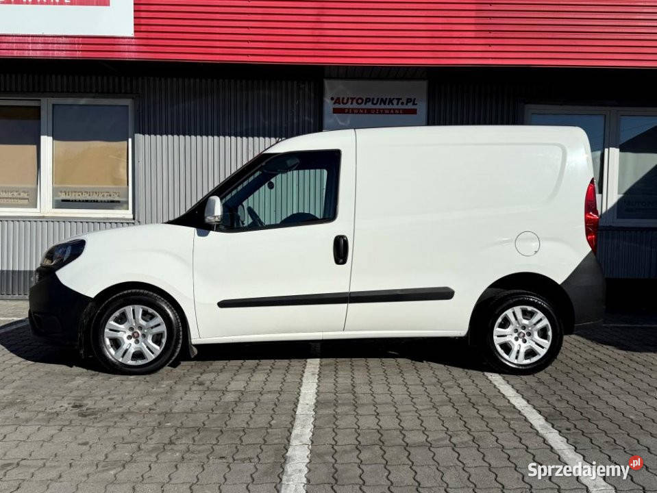 FIAT Doblo 2022r Salon Fvat 23 Bezwypadkowy 1598cm3 Rzeszów sprzedam