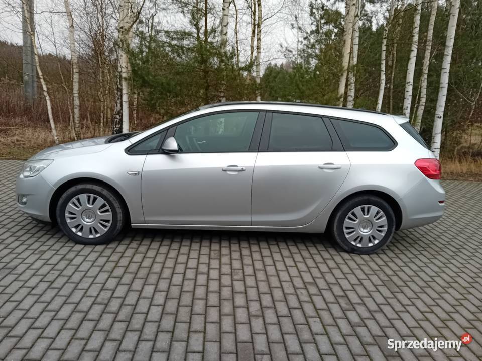 Opel Astra J 16 benzyna kombi 224218km Grudziądz