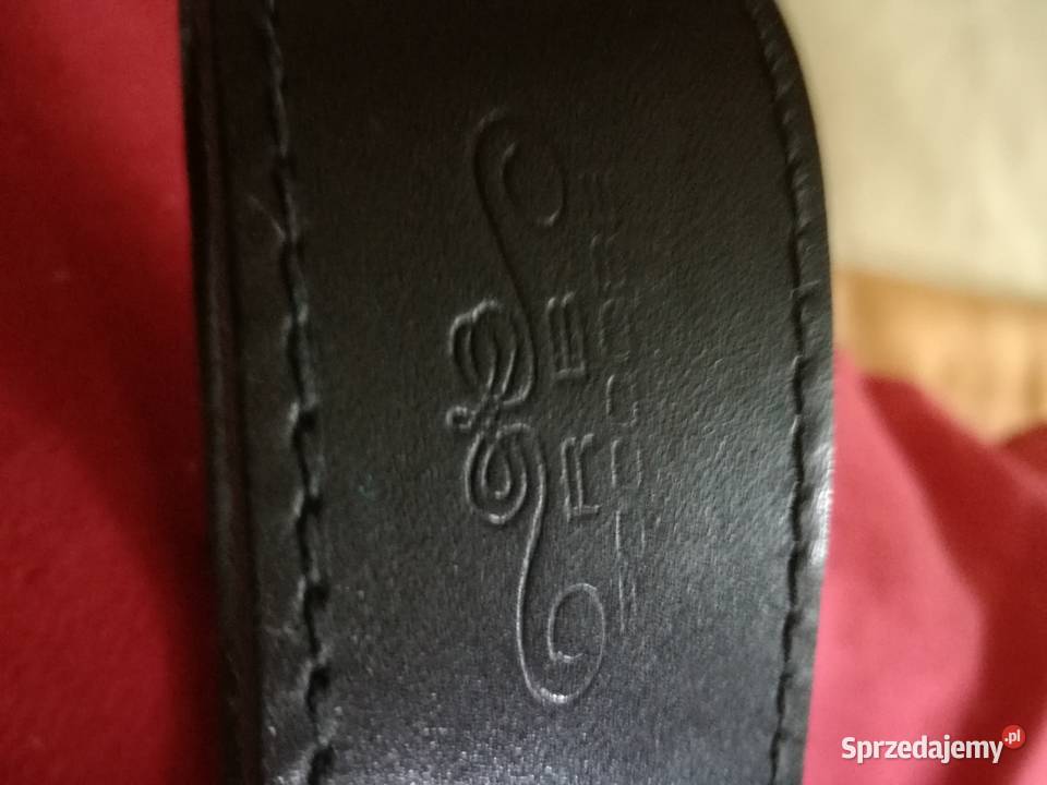 Pasek w kolorze czarnym połączony ze srebrnym sprzedam