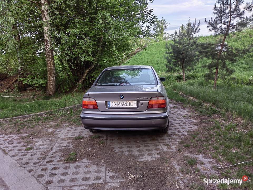 Sprzedam BMW e39 523i Zadbana Bez rdzy 385000km