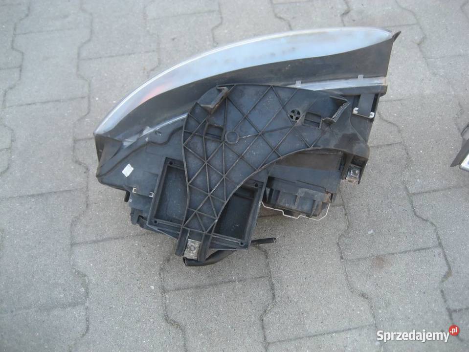 audi a4 b6 małysz 0104r lampa przód prawa lewa osobowe wielkopolskie Rakoniewice