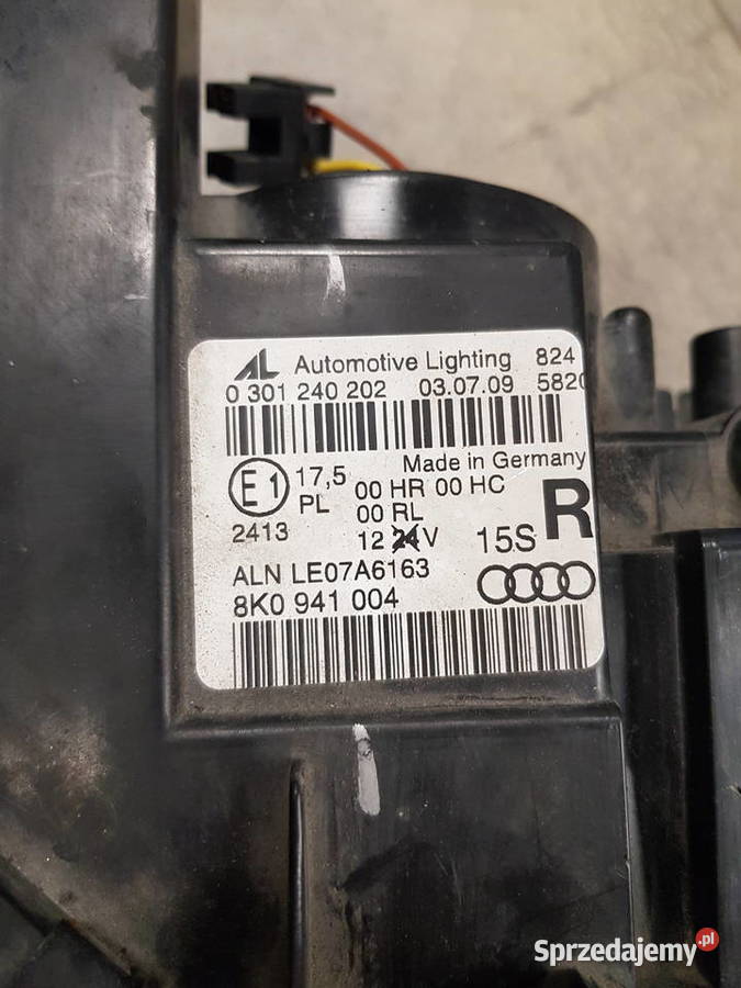 Lampa prawa do Audi a4 b8 używana kod części 8k0 Kończyce Małe