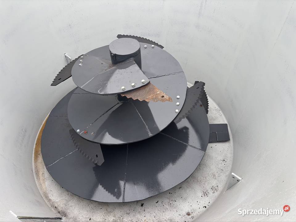 Wóz paszowy 12m3 paszowóz Strautmann Verti Mix Do hodowli zwierząt