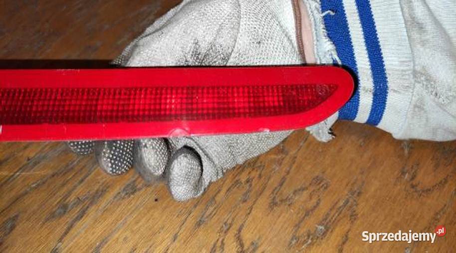 TRZECIE ŚWIATŁO LAMPA STOP PASSAT B6 B7 GOLF V Wola