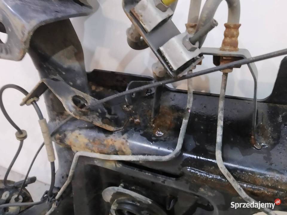 BELKA ZAWIESZENIA TYŁ BĘBNY Renault Clio IV Rok produkcji 2017