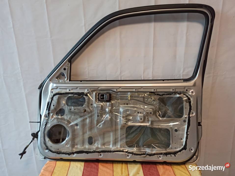 Nissan Micra K11 Drzwi Prawe model trzydrzwiowy Bolesławiec