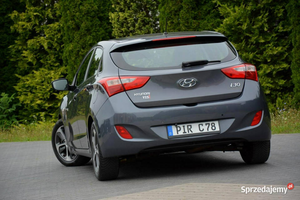 Hyundai i30 Lift 102 przebieg Duża Navi Kamera bluetooth Ostrów Mazowiecka