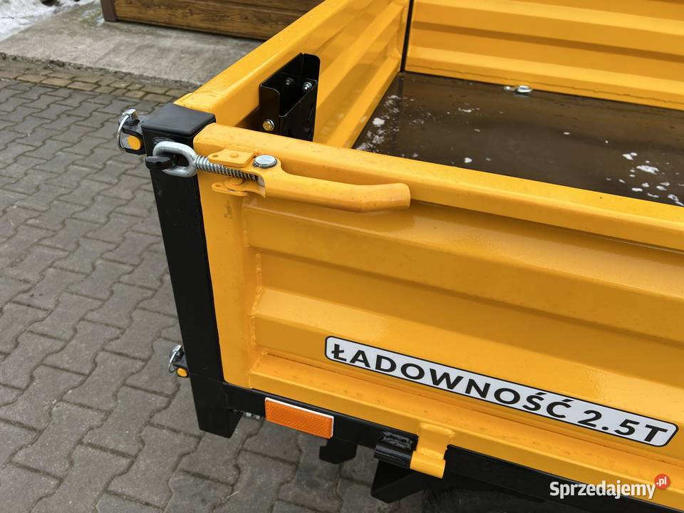 Przyczepa jednoosiowa o ładowności 2500 nieuszkodzony Legnica