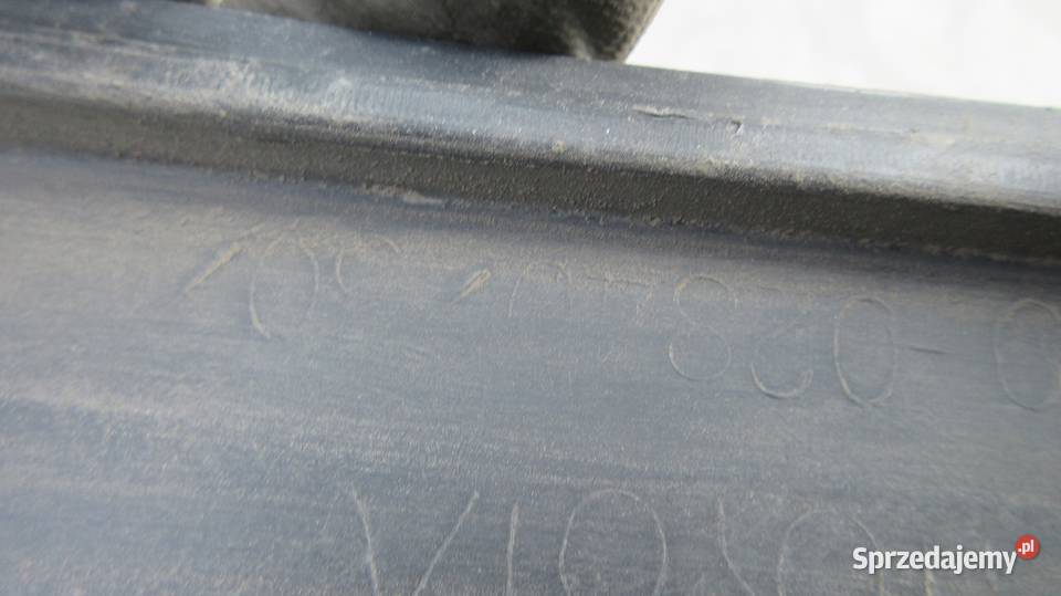 TOYOTA AURIS II KOMBI LIFT 15 ZDERZAK TYŁ TYLNY Ruda Śląska