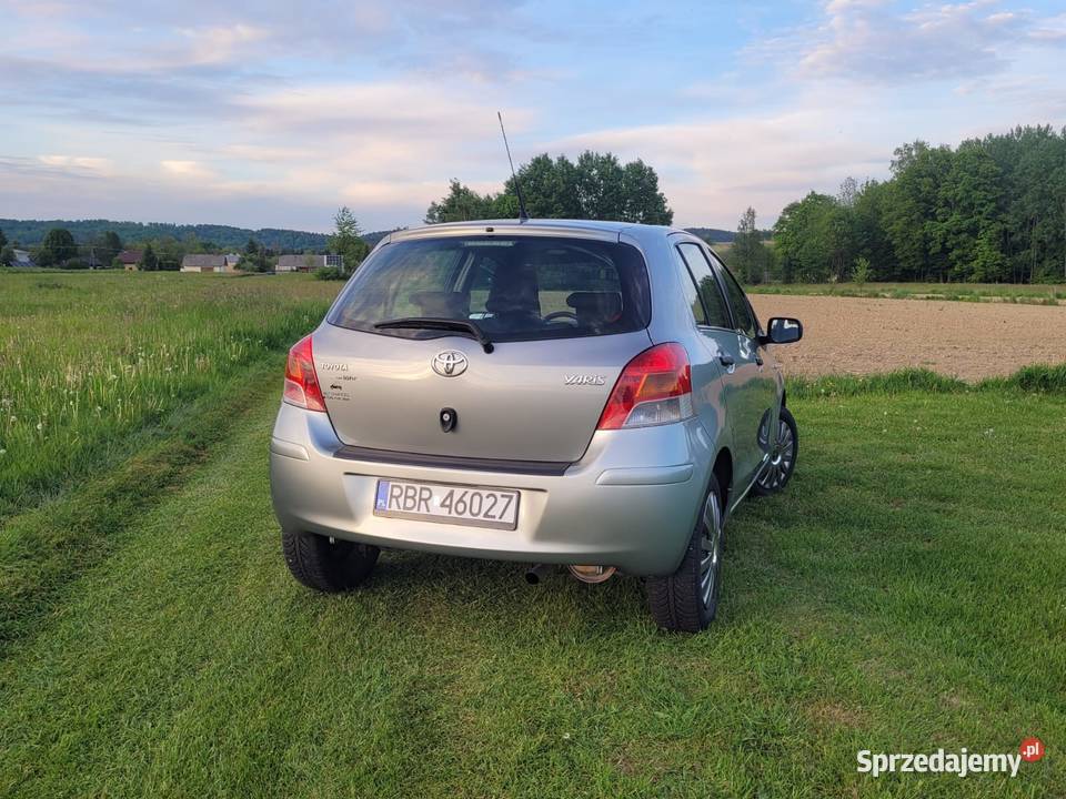 TOYOTA YARIS 13 BENZYNA 2009 LIFT podkarpackie
