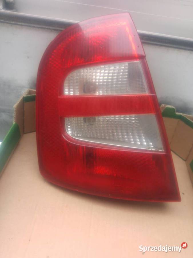 SKODA FABIA 6Y6945111 lampa lewa 6Y6945095 Dębno sprzedam
