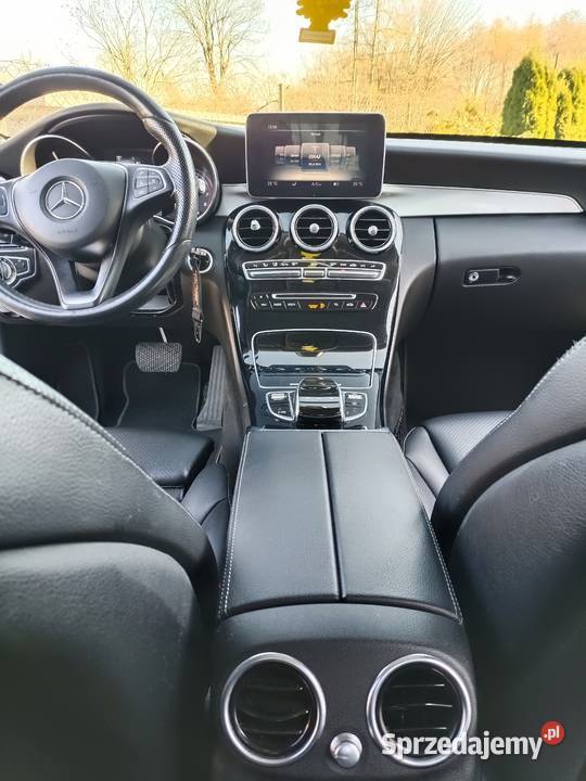 MercedesBenz Klasa C W20520 Sprzedam C300 4MATIC 245KM małopolskie Kraków