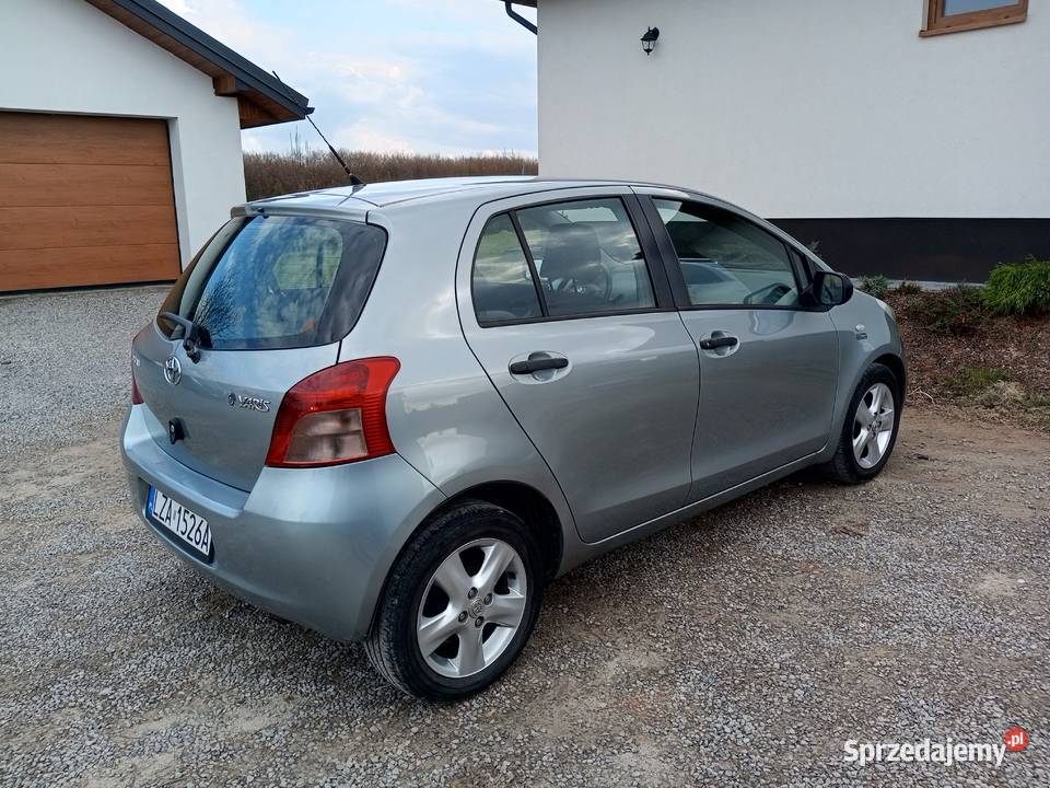 Toyota Yaris 13 Benzyna 87 manualna Zamość
