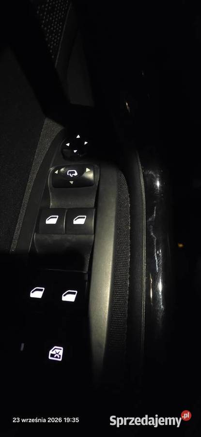 Peugeot 208 16hdi gniazdo AUX Pruszcz Gdański