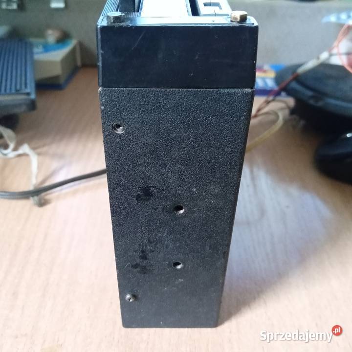 Stary odtwarzacz kaset na 12v ze wzmacniaczem