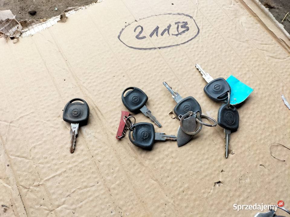 OPEL CORSA A B C ASTRA A B KLUCZYK KLUCZYKI